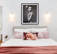 Elegant Studio in Grand Manor 20 min From Sydney - Accommodation Burleigh