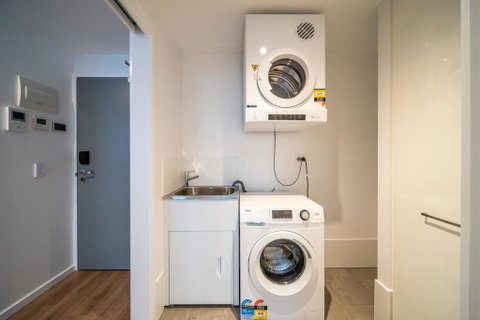 Elements On Elizabeth-Pool,Gym,Sauna,Cinema - Accommodation Burleigh 3