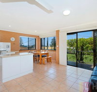 Elsewhere 3 - Accommodation Burleigh