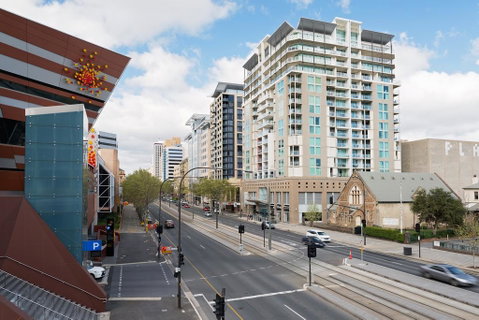 Embassy Apartment North Terrace - Accommodation Burleigh 0