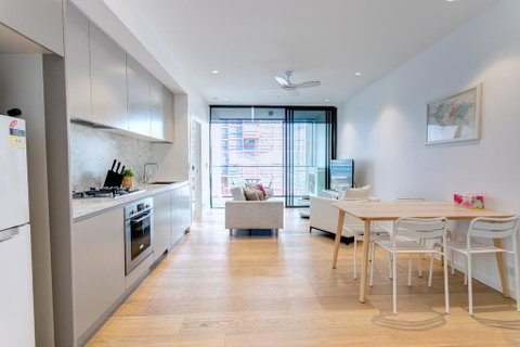 ENCORE IV: Bondi Junction - Accommodation Burleigh 1