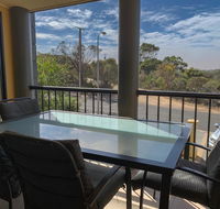 Endeavour 6 - Accommodation Burleigh