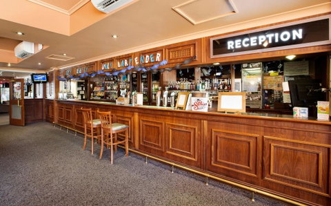 Enfield Hotel - Accommodation Burleigh 2