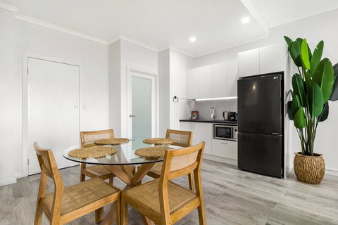 Enjoy Bayside Life At Stylish Studio Close To City - Accommodation Burleigh 3