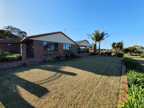 EP Getaway - Accommodation Burleigh 0