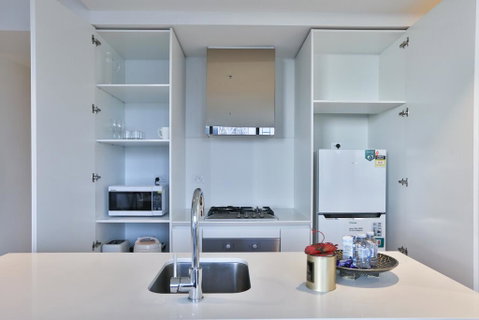 EQ TOWER Melbourne CBD APT - Accommodation Burleigh 2