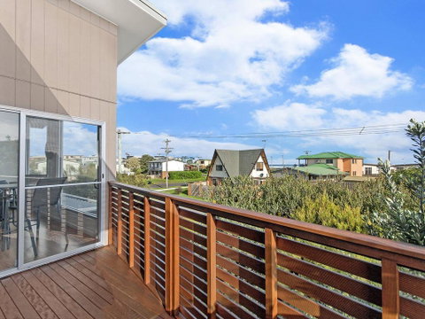 ESCAPE 2 BROPHY - Accommodation Burleigh 3
