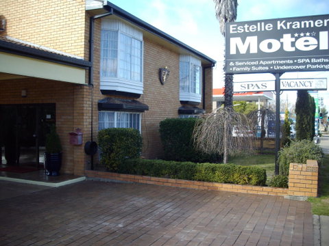 Estelle Kramer Motel - Accommodation Burleigh 1