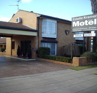 Estelle Kramer Motel - Accommodation Burleigh