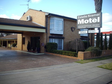 Estelle Kramer Motel - Accommodation Burleigh 0