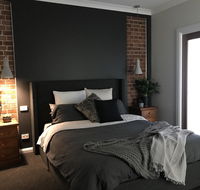 Executive Villa private 2 bedroom in ideal location - Accommodation Burleigh