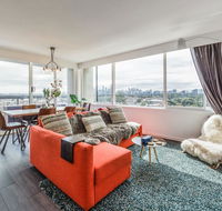 Exquisite 2 bed apartment with beach  city views - Accommodation Burleigh