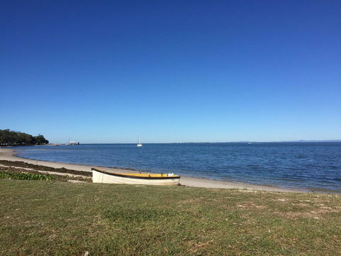 Fabulous Location - Ground Floor Waterfront Unit! Clearview Apartments - Accommodation Burleigh 2