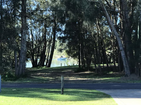 FAIRVIEW 25A - Waterfront Home - Accommodation Burleigh 0