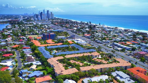 FAMILY PARADISE - Accommodation Burleigh 1