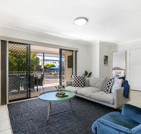 Family-Size Duplex in Quiet Neighbourhood - Accommodation Burleigh