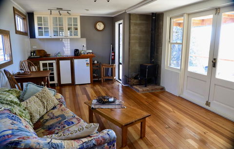 Fig Tree Cabin - Accommodation Burleigh 2