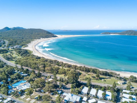Fingal Bay Holiday Park - Accommodation Burleigh 0