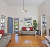 Fingal Beach Shack  Fingal Bay - Accommodation Burleigh