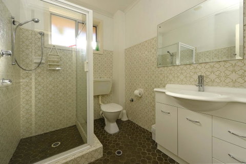 Fingal Court Unit 3 - Fingal Bay - Accommodation Burleigh 2