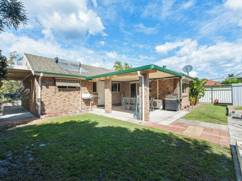 Fingal Waves @ Fingal Bay NSW - Accommodation Burleigh 0