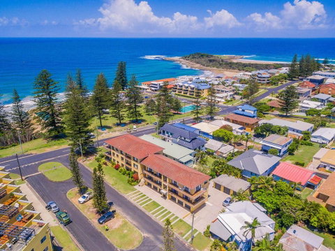 Flinders Lodge - Fantastic Views, Opposite Main Beach - Accommodation Burleigh 2