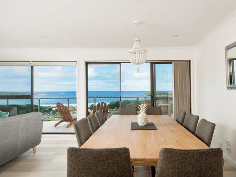 Forever Fingal At Fingal Bay - Accommodation Burleigh 2