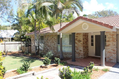 FRANGIPANI BEACH HOUSE - PET FRIENDLY 22 Belbourie Cres Boomerang Beach - Accommodation Burleigh 0
