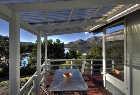 Freycinet Beachfront Retreat - Accommodation Burleigh 1