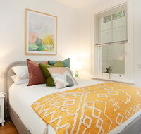 Funky Inner West Studio with Patio 20 Min from CBD - Accommodation Burleigh