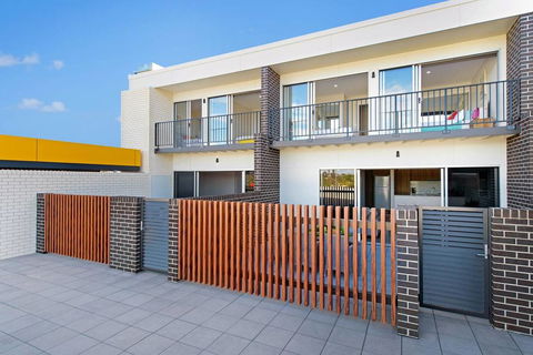 G149 - Apt 2 - Accommodation Burleigh 1