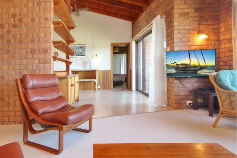 Garuwa Street, 9 - Accommodation Burleigh 2