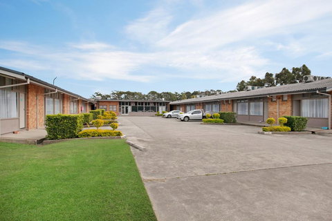 Gateshead Tavern & Motel - Accommodation Burleigh 2