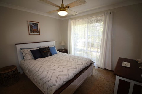 Gerry's Waterfront - Accommodation Burleigh 2