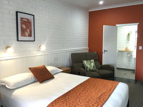 Gin Gin Village Motor Inn Motel - Accommodation Burleigh 1