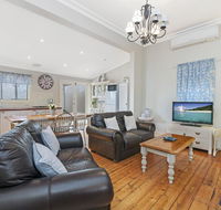 Ginabella - Accommodation Burleigh