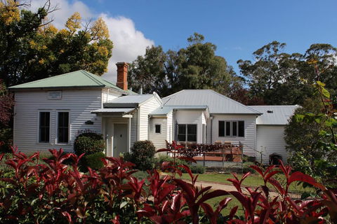 Glenburn House - Accommodation Burleigh 0