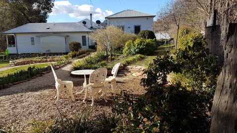 Glenburn House - Accommodation Burleigh 1