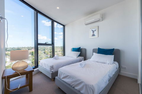 Golden Box Hill Apartment - Accommodation Burleigh 2
