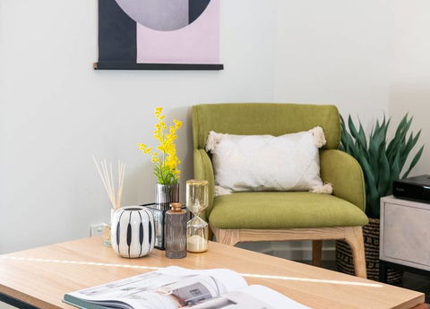 Golden Place - Accommodation Burleigh 2