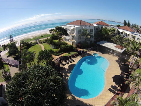 Golden Riviera Absolute Beachfront Resort - Accommodation Burleigh 0