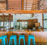 Golden Sunbird - Accommodation Burleigh