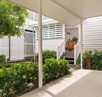 Gorgeous Cottage Close to the City - Accommodation Burleigh