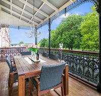 Grand  Central on George - Unique - Opulent - Accommodation Burleigh