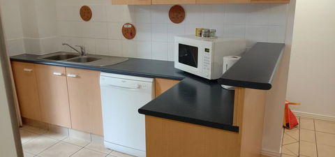 Ground Floor Family Apartment At Family Resort - Accommodation Burleigh 2