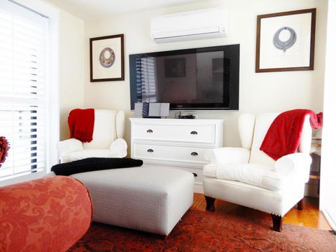 Gulls Way - Accommodation Burleigh 0