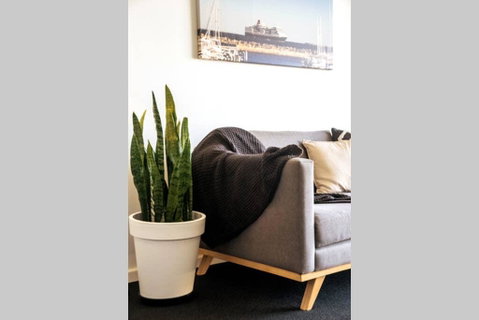 Harbour View Apartment - Accommodation Burleigh 1