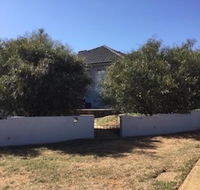Hendersons Houses - Accommodation Burleigh
