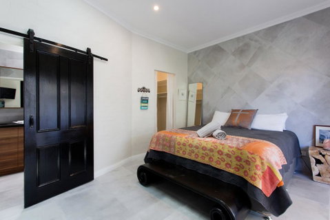 Hidden Treasure - Accommodation Burleigh 1