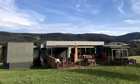 Highland Getaway - Accommodation Burleigh 1